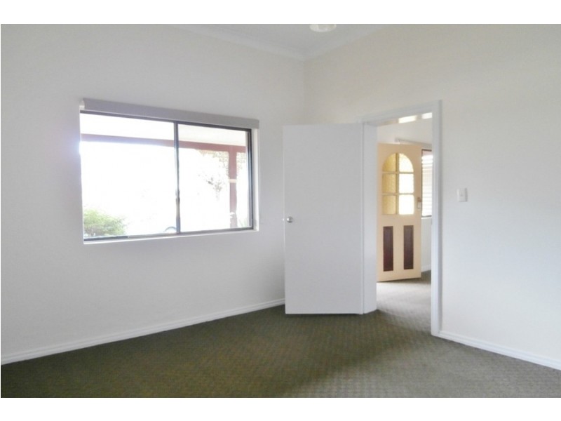 219 Bentinck Street, Bathurst NSW 2795