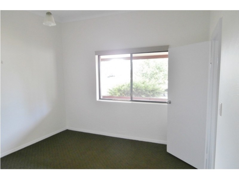 219 Bentinck Street, Bathurst NSW 2795