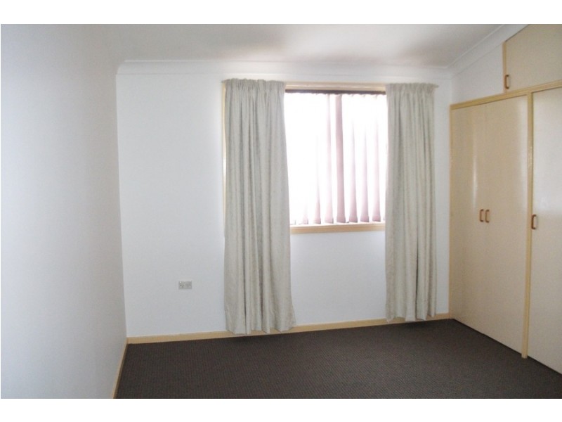 13 Moresby Way, Bathurst NSW 2795