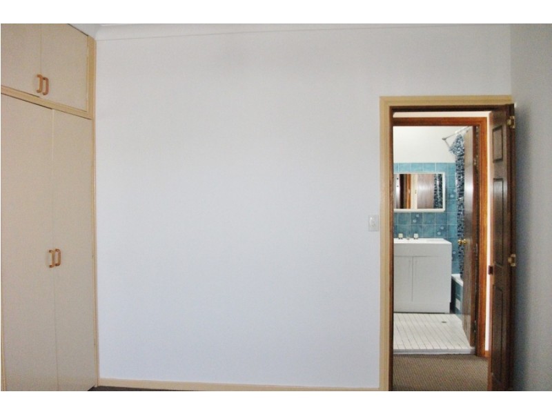 13 Moresby Way, Bathurst NSW 2795