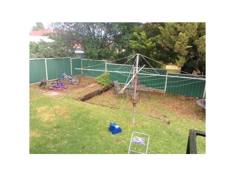 13 Moresby Way, Bathurst NSW 2795