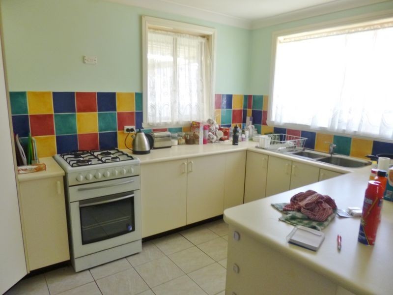 82 Bonnor Street, Bathurst NSW 2795