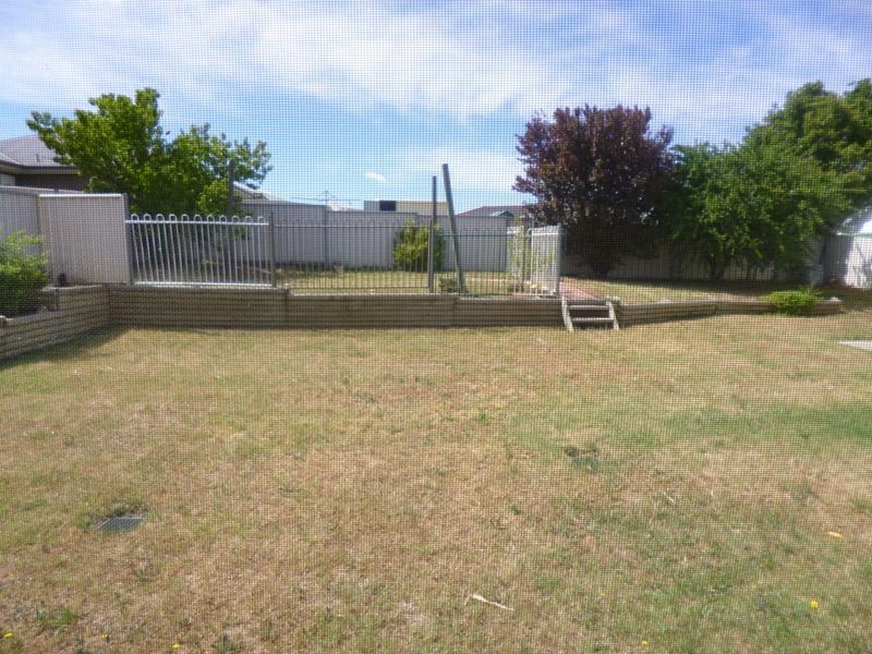 82 Bonnor Street, Bathurst NSW 2795