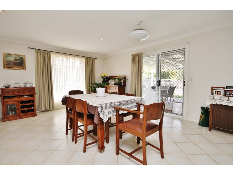 16 Willott Close, Eglinton NSW 2795