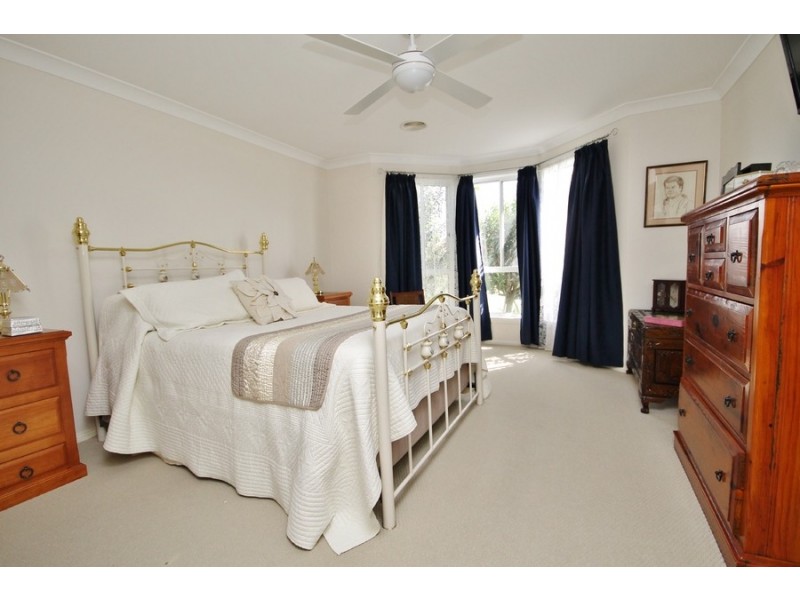 16 Willott Close, Eglinton NSW 2795