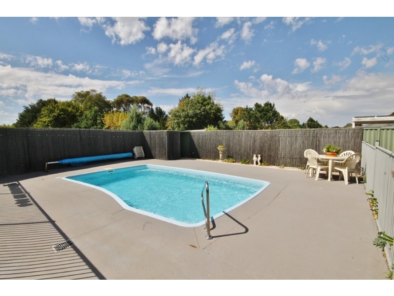 16 Willott Close, Eglinton NSW 2795