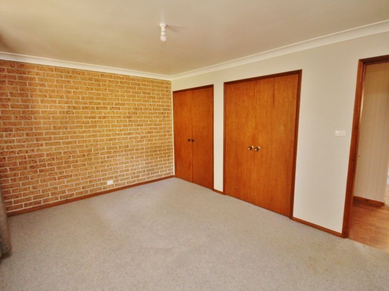 6 Bouffler Close, Bathurst NSW 2795