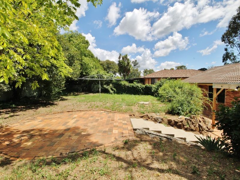 6 Bouffler Close, Bathurst NSW 2795