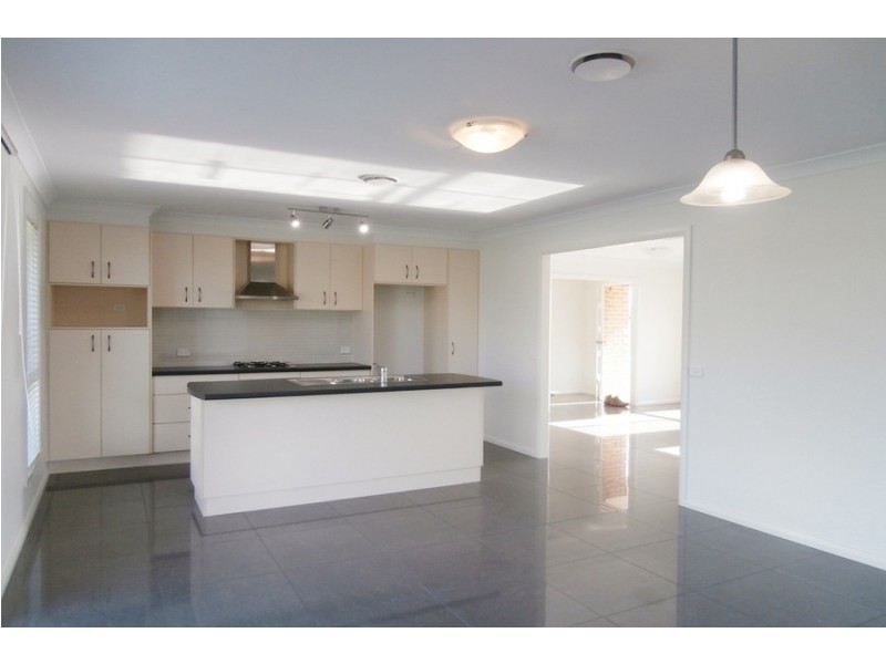 54 Westbourne Drive, Llanarth NSW 2795