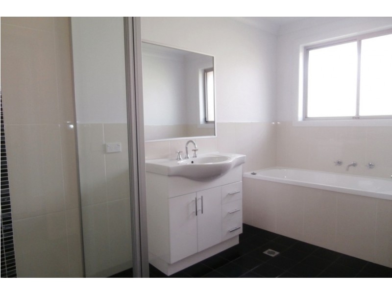 54 Westbourne Drive, Llanarth NSW 2795