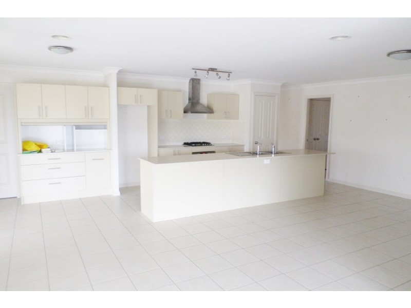 14 Diamond Close, Bathurst NSW 2795