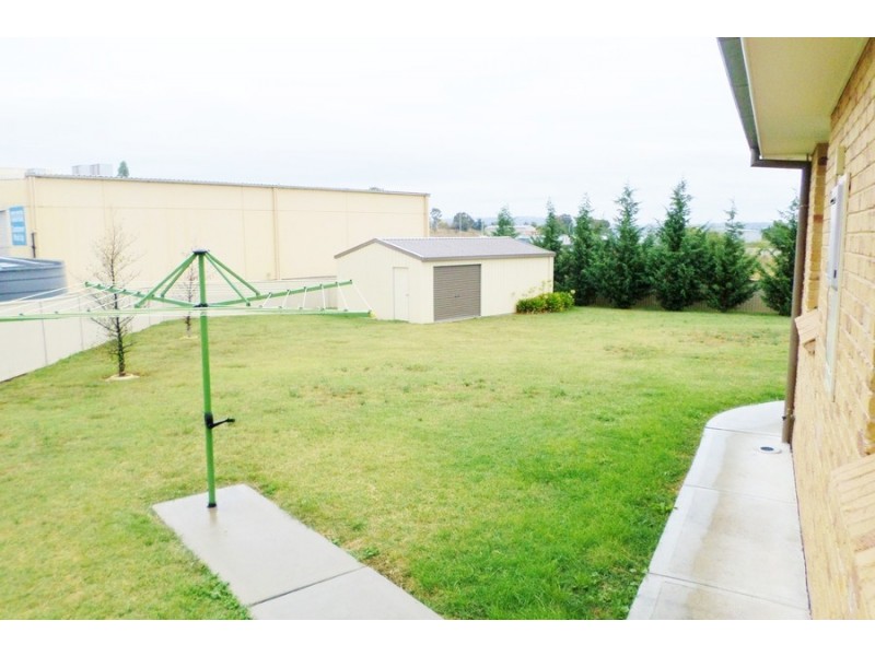 14 Diamond Close, Bathurst NSW 2795