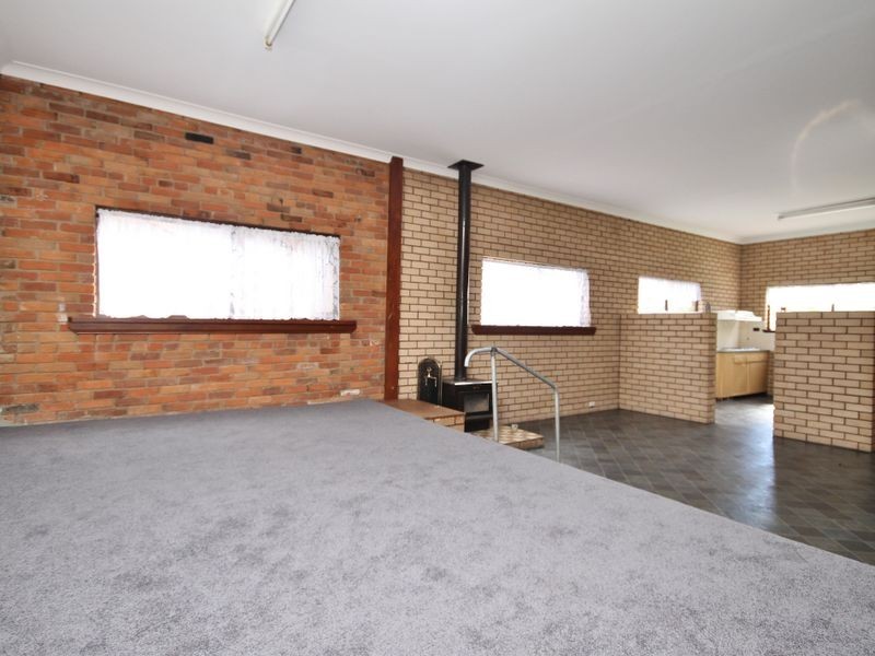 99 Durham Street, Bathurst NSW 2795