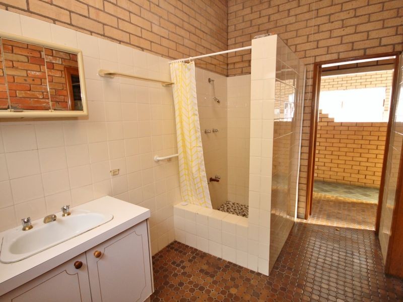 99 Durham Street, Bathurst NSW 2795