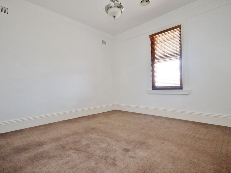 10 Park Street, Bathurst NSW 2795