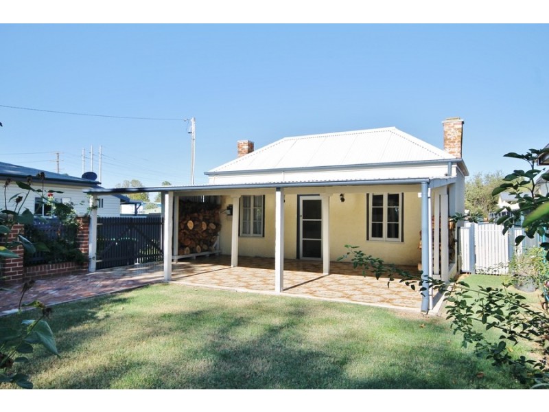 10 Durham Street, Bathurst NSW 2795