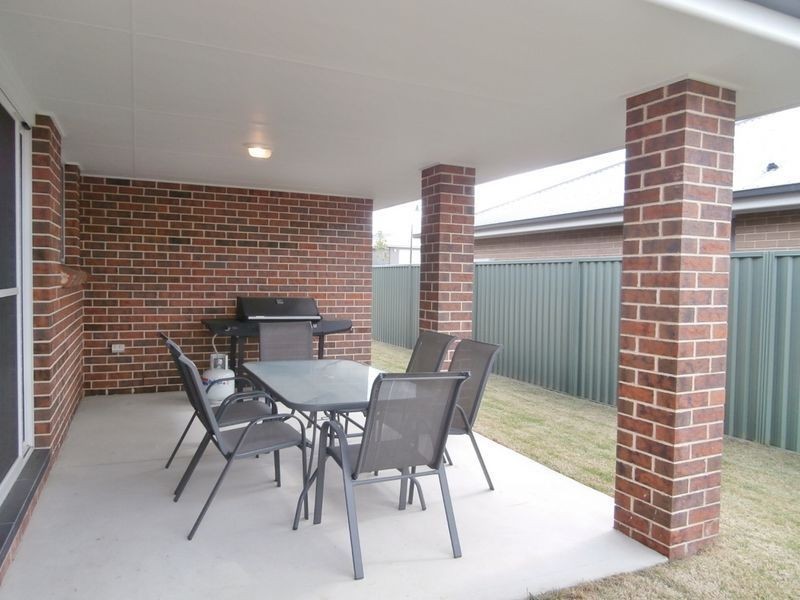 41 Blaxland Drive, Bathurst NSW 2795