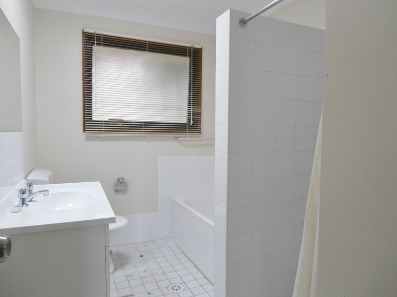 16 Wilkinson Place, Bathurst NSW 2795