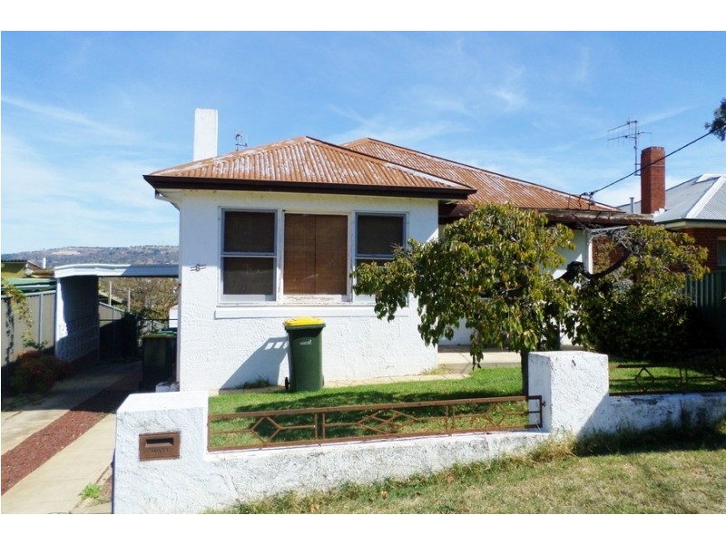 8 Hill Street, Bathurst NSW 2795