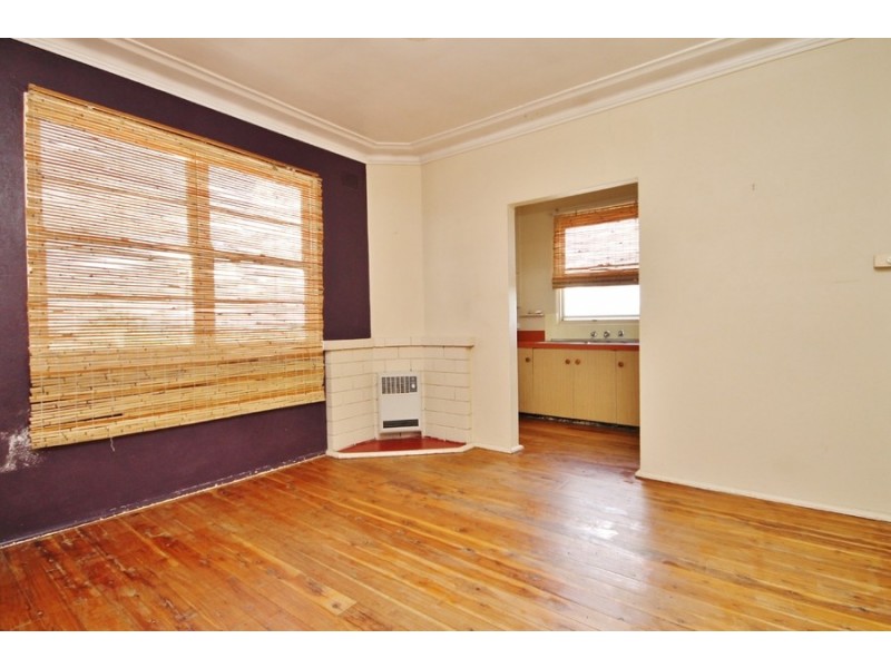 8 Hill Street, Bathurst NSW 2795