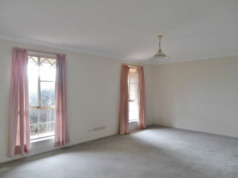 42 Lorimer Street, Bathurst NSW 2795