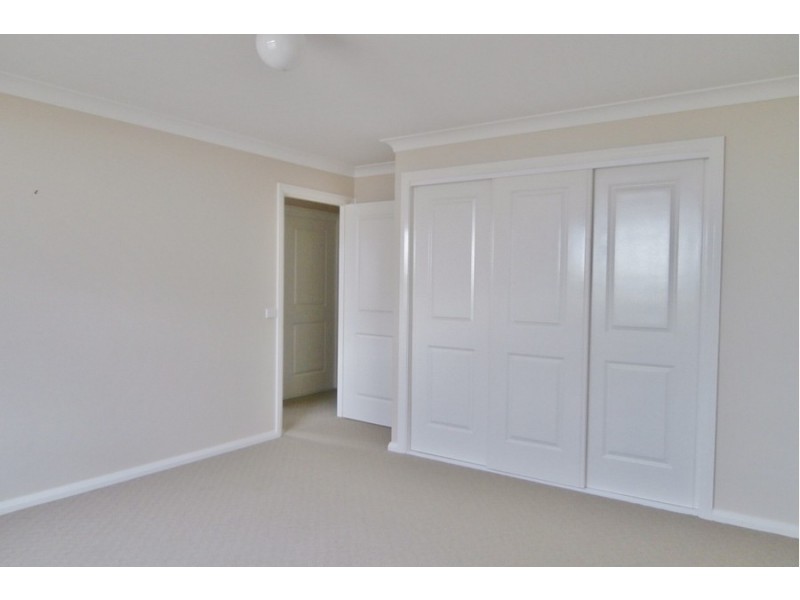 2 She Oak Close, Bathurst NSW 2795