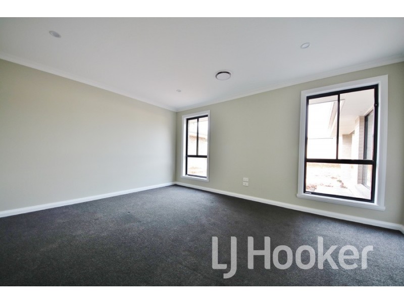 4 Coates Drive, Kelso NSW 2795