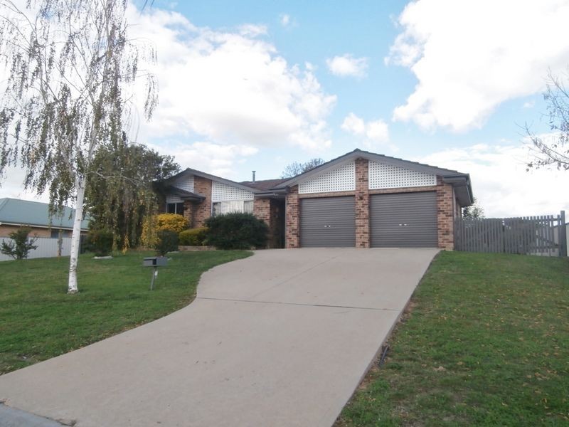 8 Weal Place, Windradyne NSW 2795