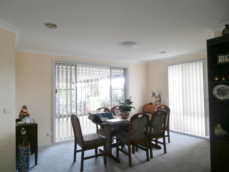 8 Weal Place, Windradyne NSW 2795