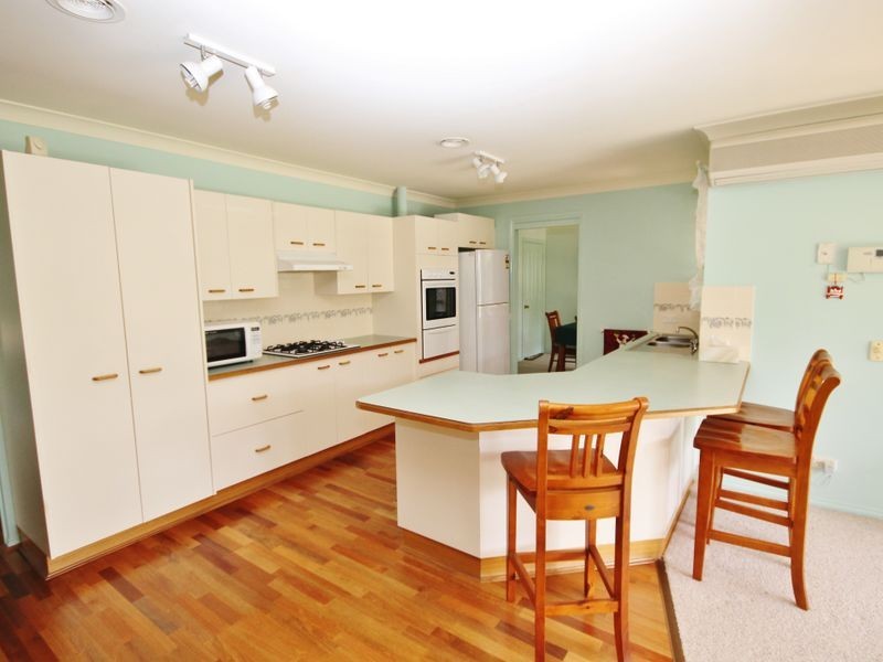 4 Graham Drive, Kelso NSW 2795