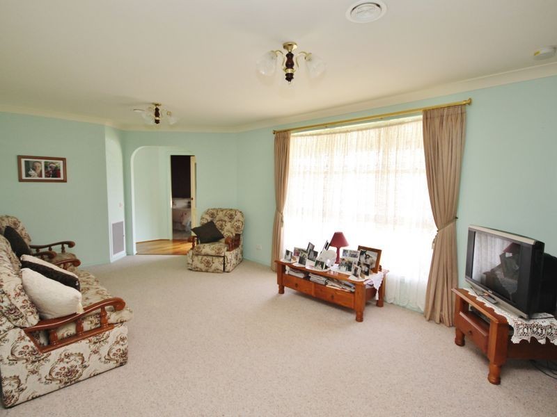 4 Graham Drive, Kelso NSW 2795