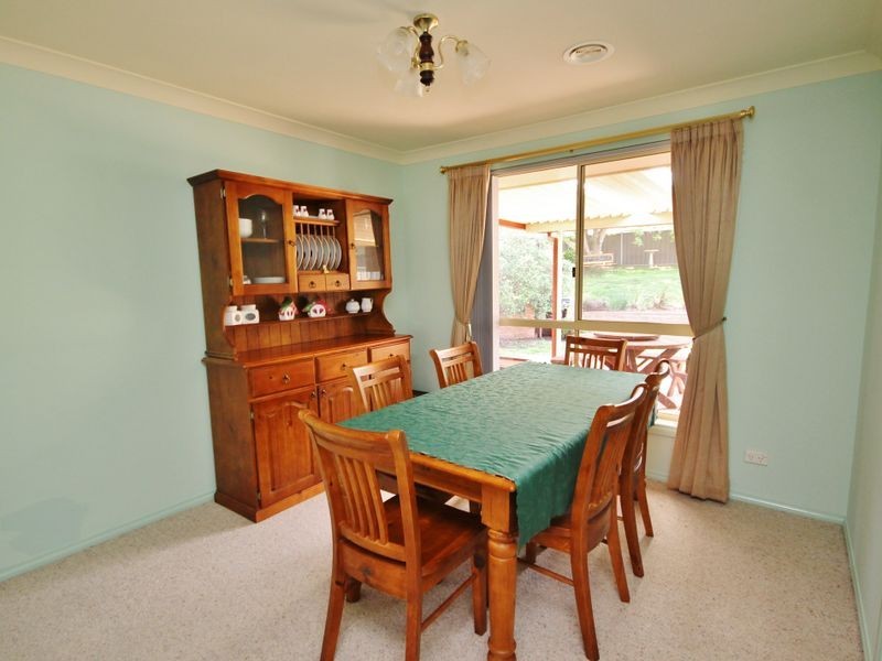 4 Graham Drive, Kelso NSW 2795