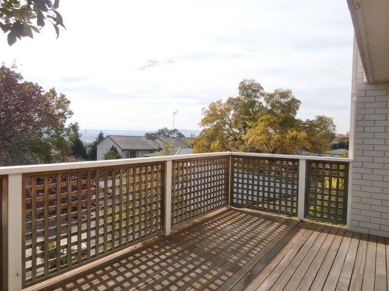 30 Ribbon Gum Place, Bathurst NSW 2795