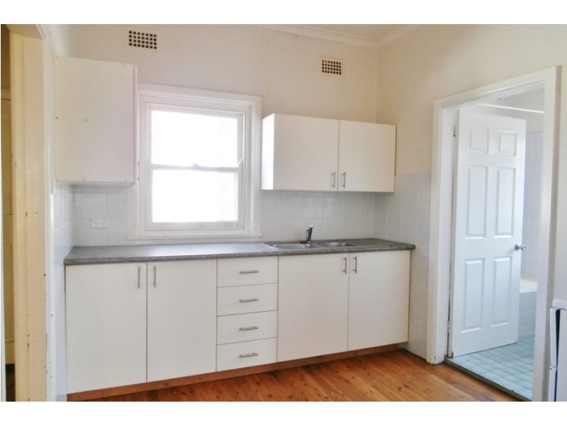 80 Havannah Street, South Bathurst NSW 2795