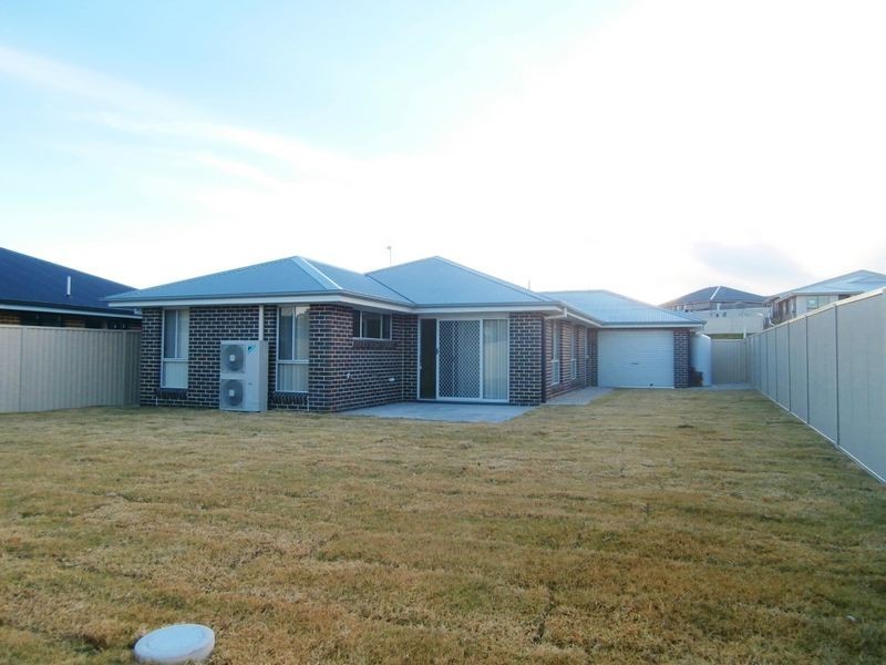 9 Amber Close, Kelso NSW 2795