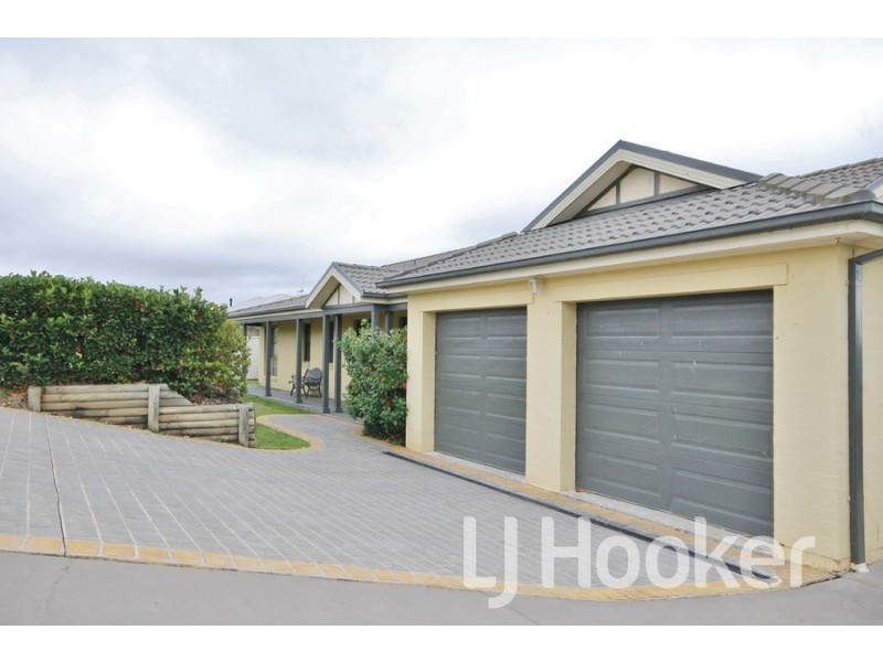 8 Hurley Close, Llanarth NSW 2795