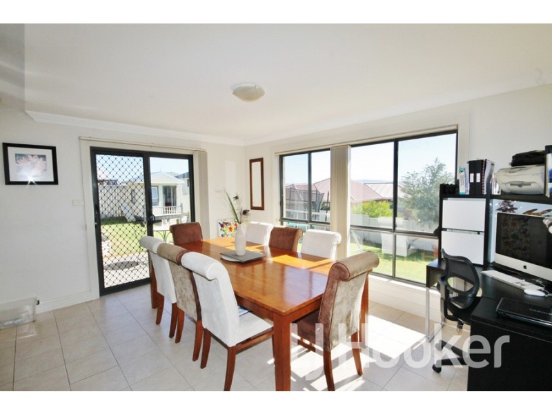 8 Hurley Close, Llanarth NSW 2795