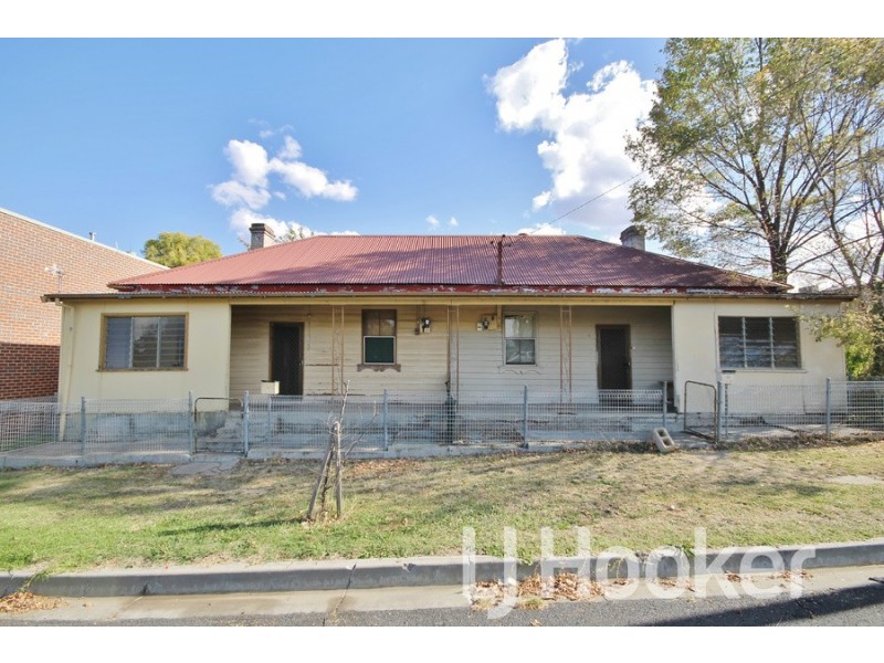 6-8 Lambert Street, Bathurst NSW 2795