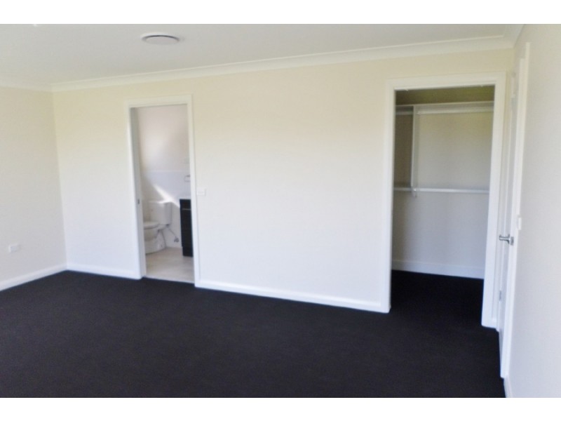 57 Graham Drive, Bathurst NSW 2795