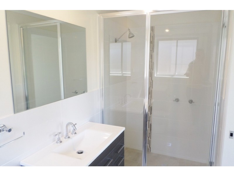 57 Graham Drive, Bathurst NSW 2795