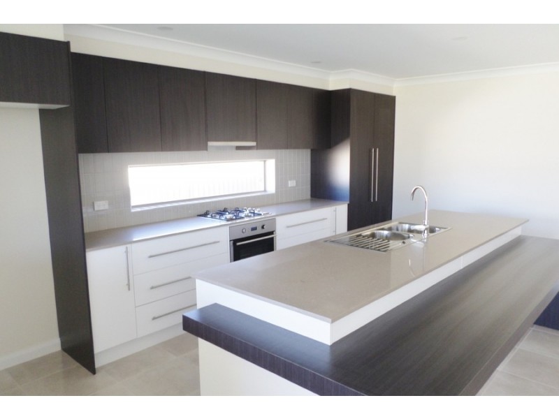 57 Graham Drive, Bathurst NSW 2795