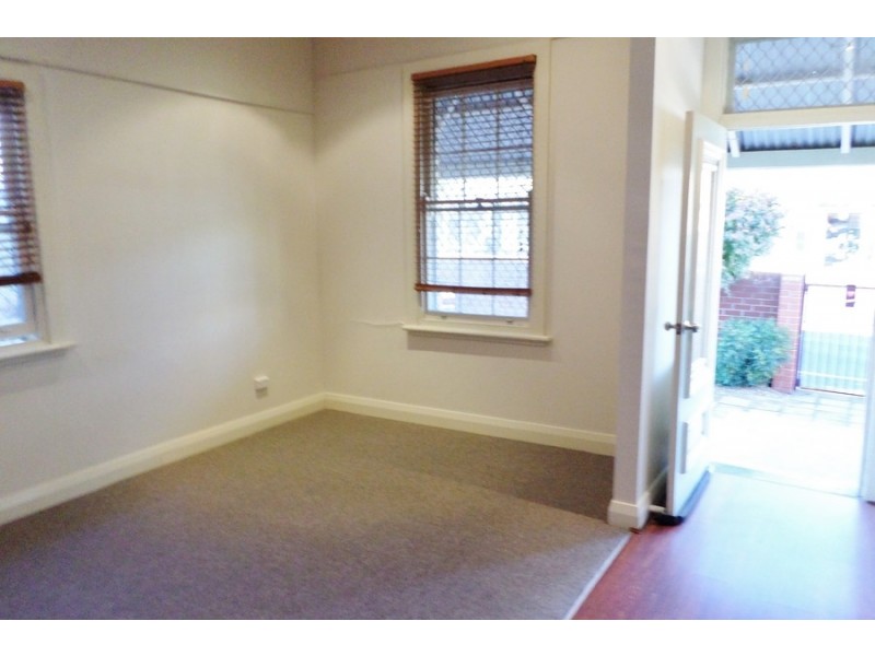 108 Keppel Street, Bathurst NSW 2795