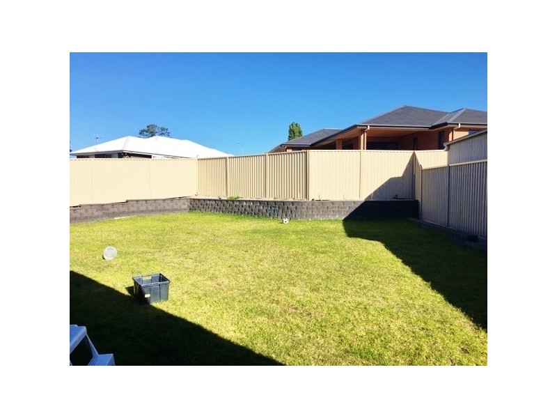 43 Wentworth Drive, Bathurst NSW 2795