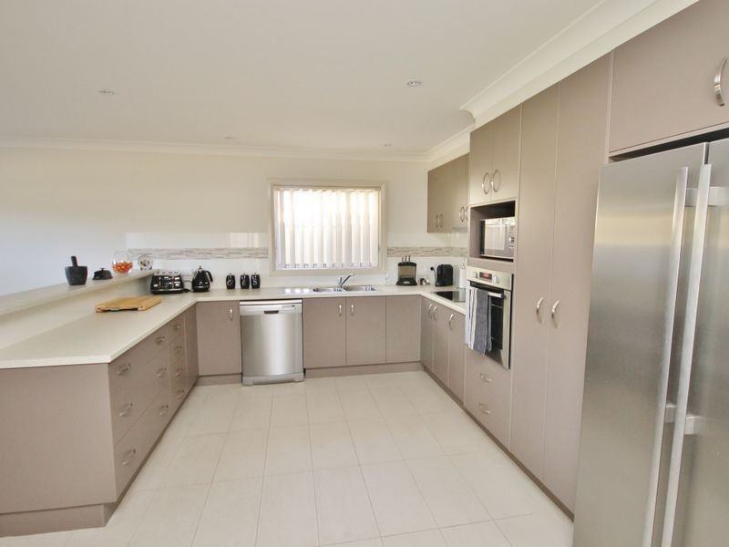 22 Wayside Court, Kelso NSW 2795