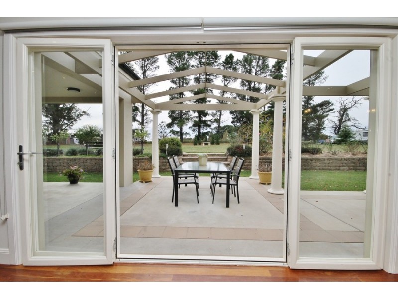15 Blue Ridge Drive, White Rock NSW 2795