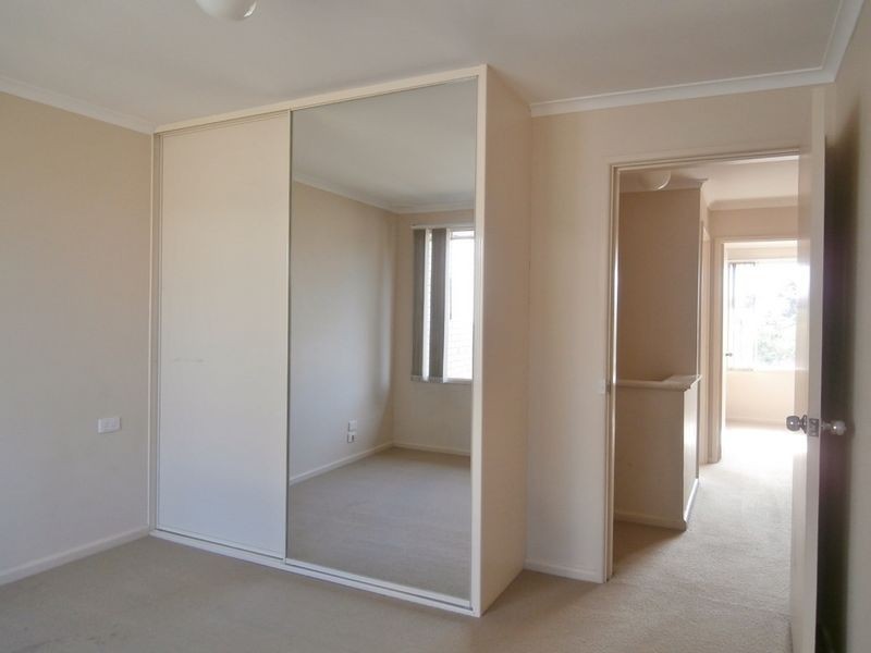 30 Ribbon Gum Place, Bathurst NSW 2795