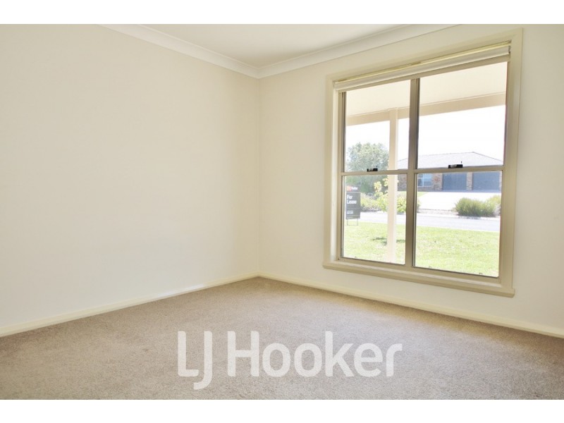 1 Larkin Street, Bathurst NSW 2795