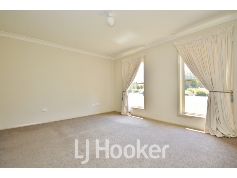 1 Larkin Street, Bathurst NSW 2795