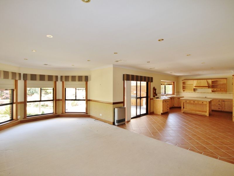 4A Delaware Crescent, Robin Hill NSW 2795