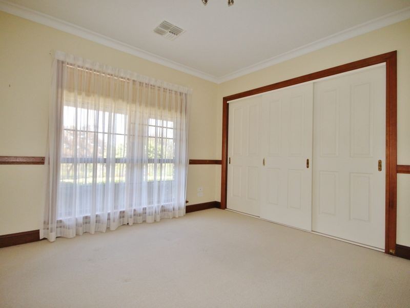 4A Delaware Crescent, Robin Hill NSW 2795